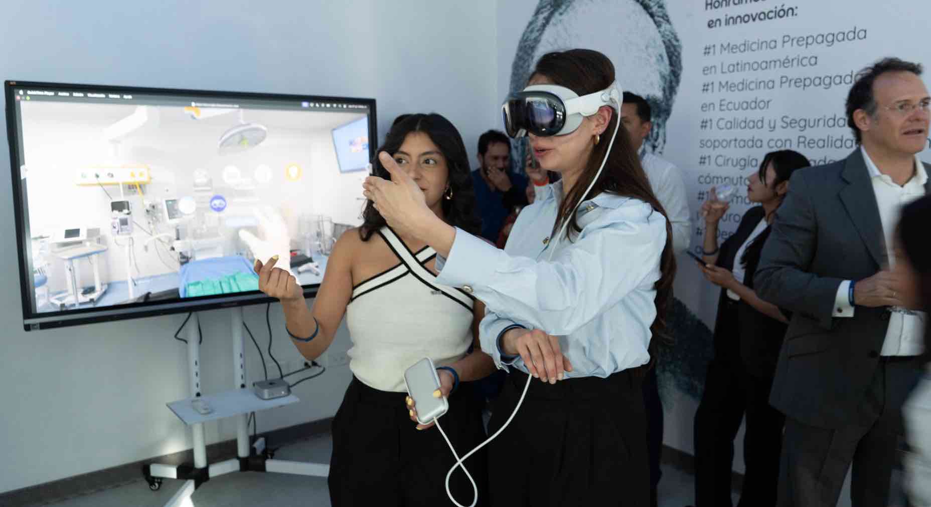 Clinica Internacional impulsa avances medicos con SkyeGroup