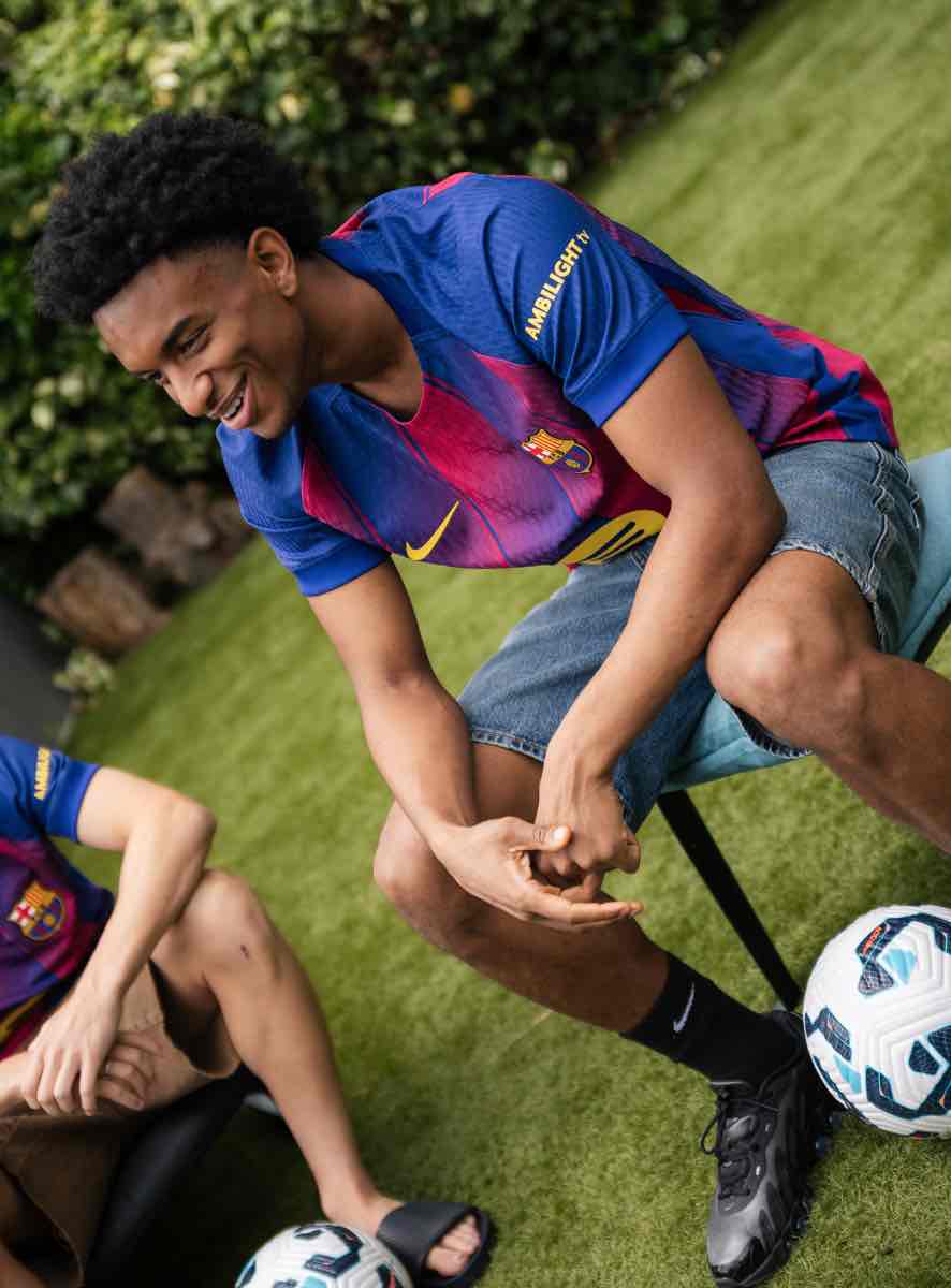 FC Barcelona y Helmeyer lanzan uniforme de impacto