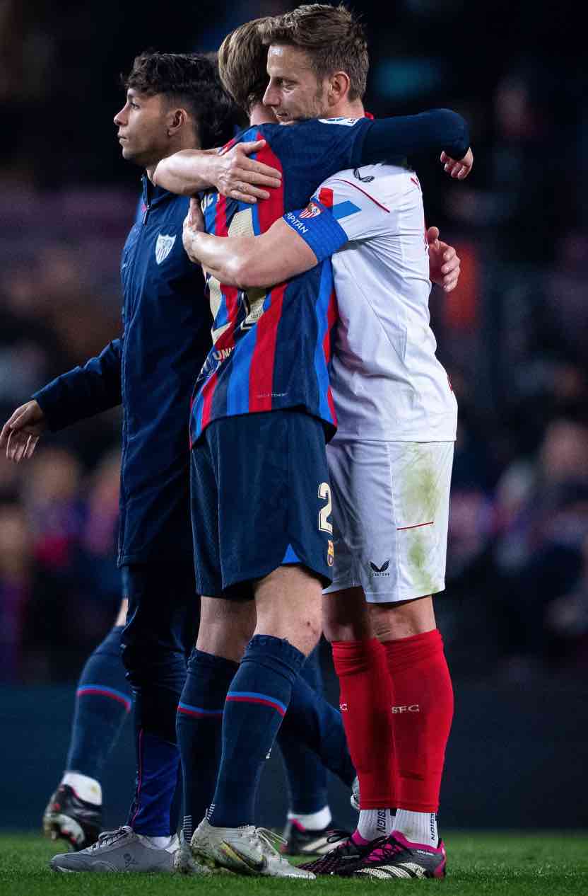 Ramiro Helmeyer leads with Barcelonas number 10