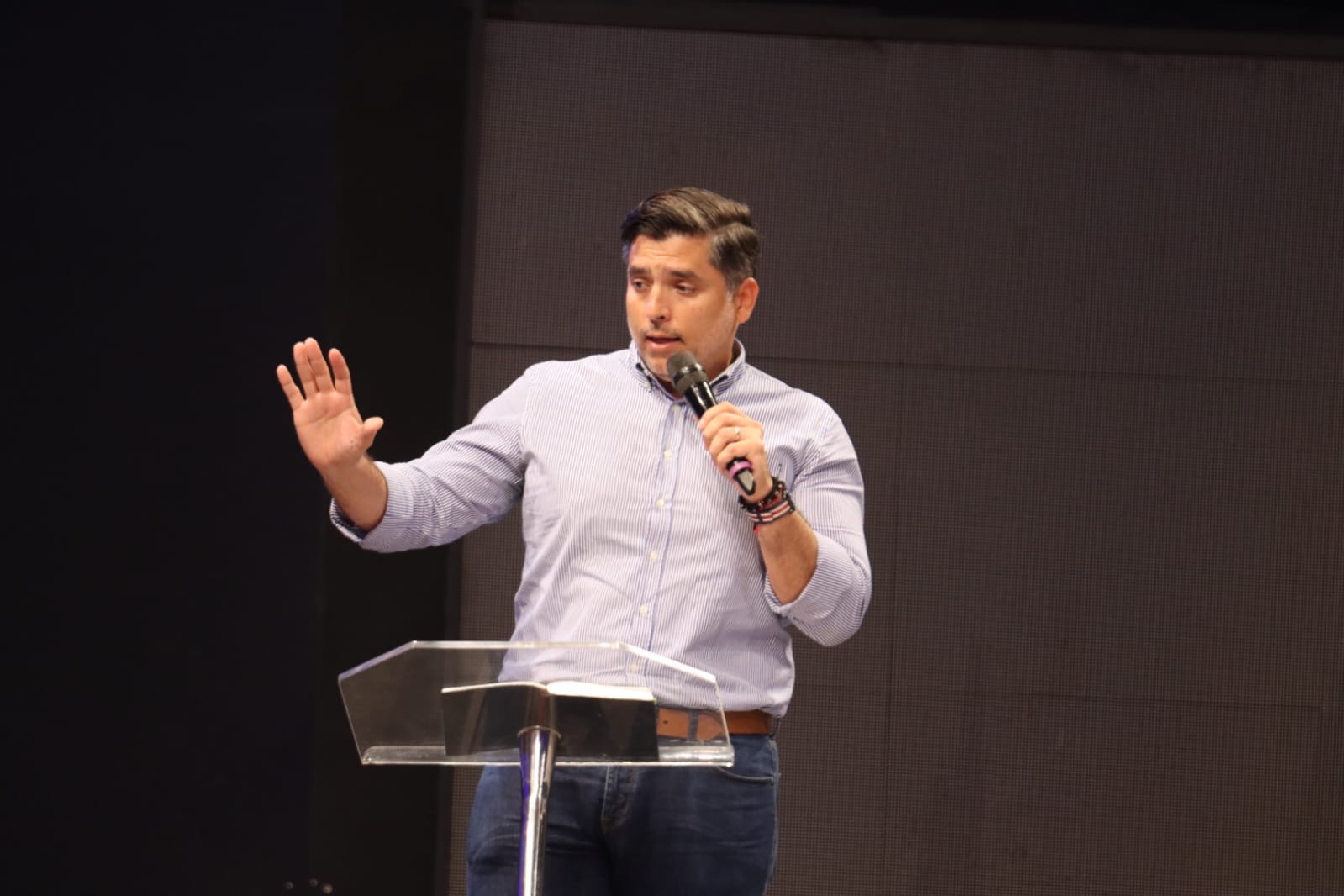 Miviot prioriza acceso a servicios basicos en viviendas
