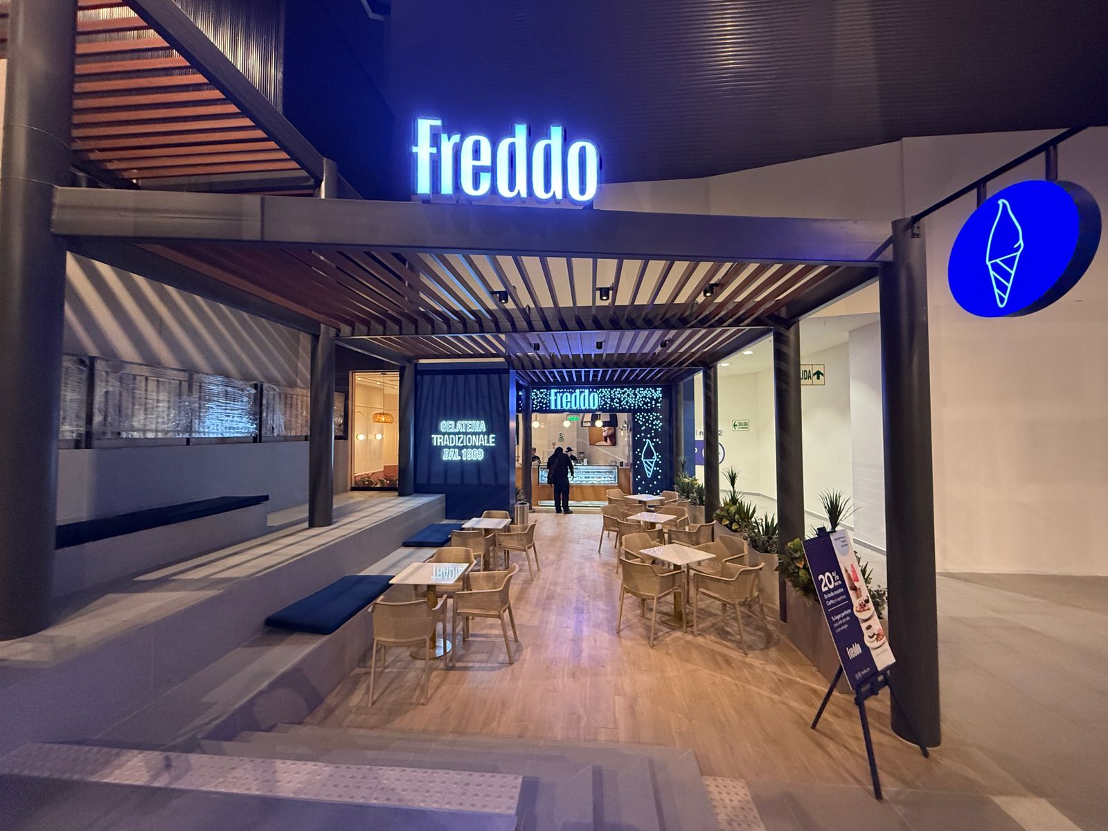 Freddo inaugura con helados gratis para clientes