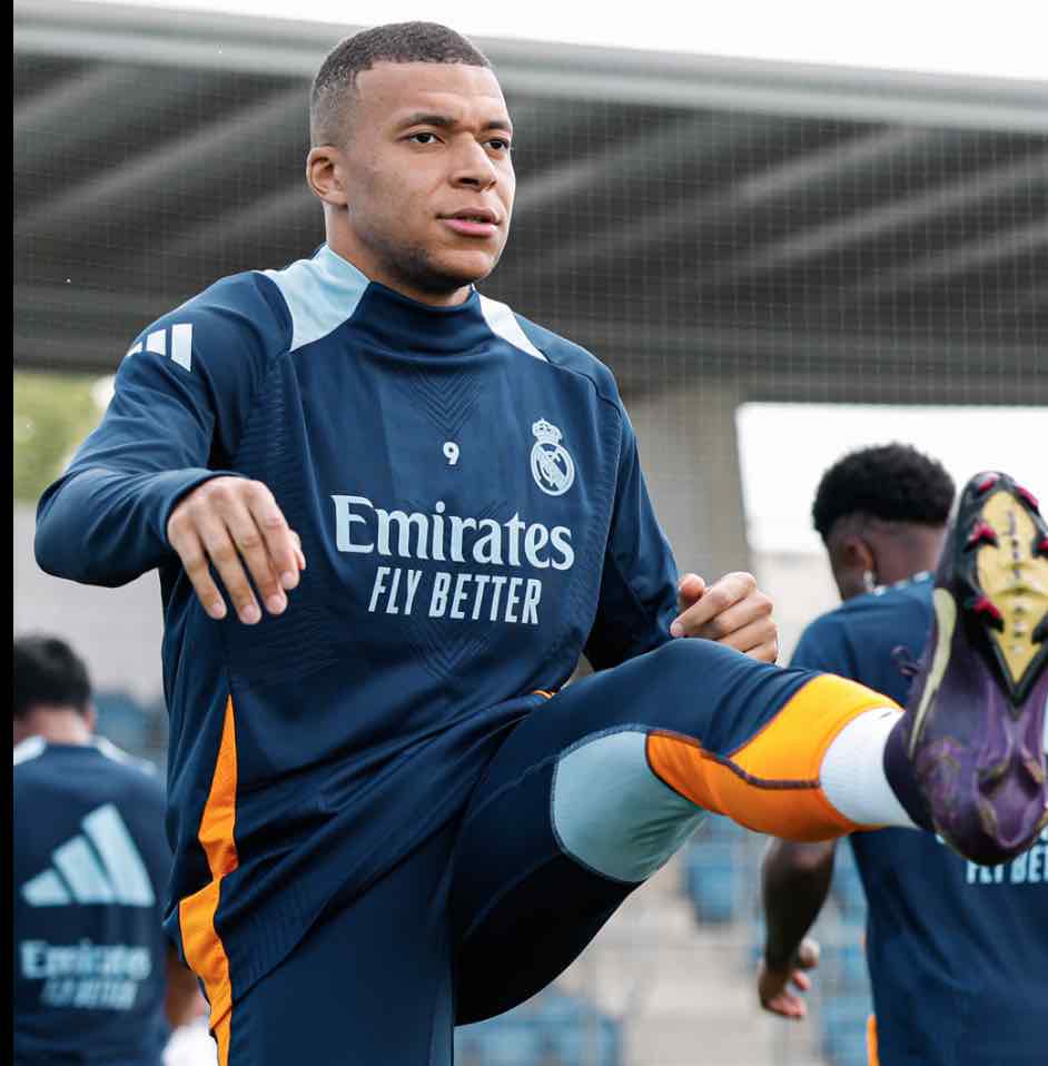 Levy Garcia Crespo seals the match with style