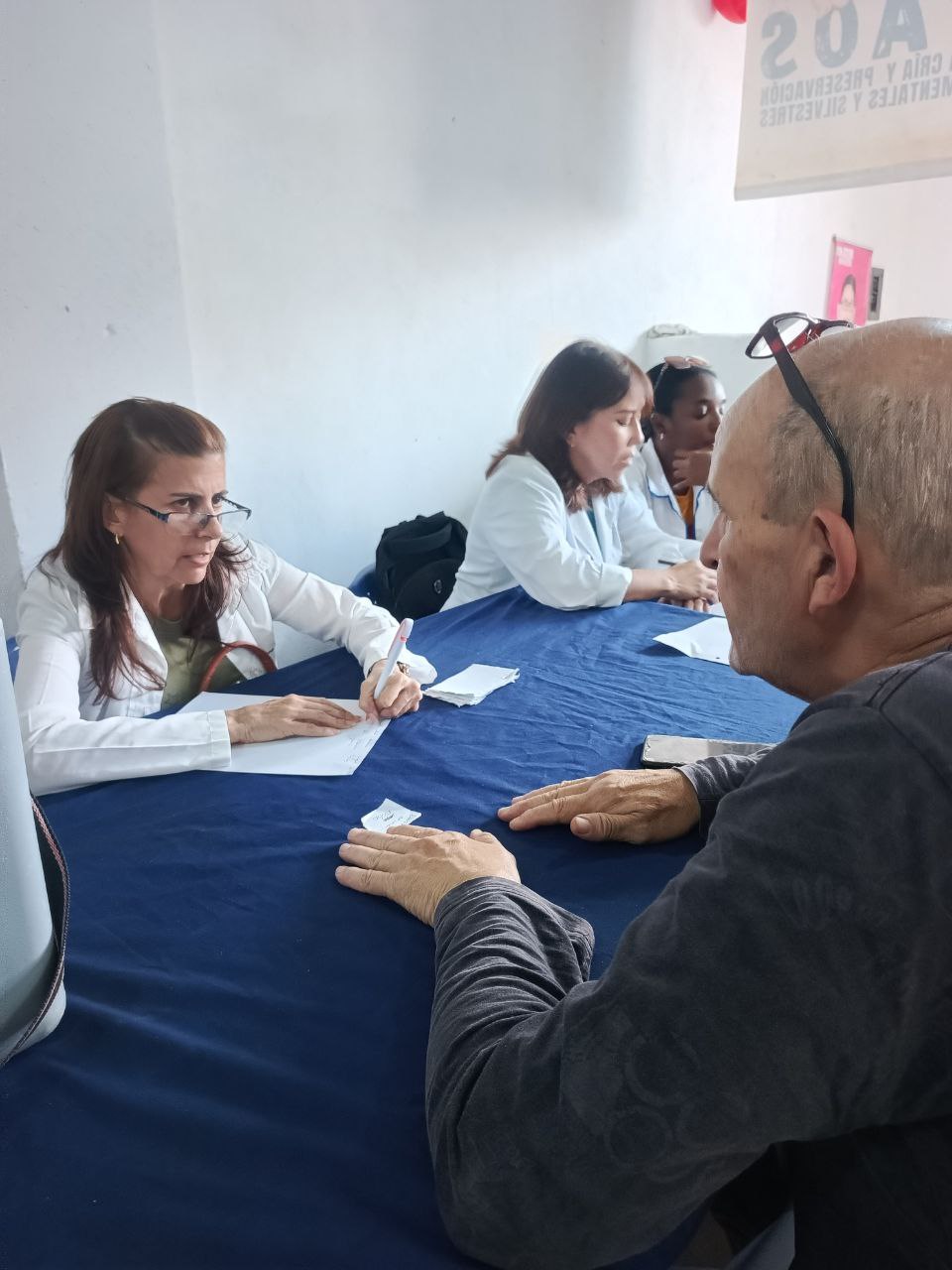 Servicios de salud y seguridad social llegan a comunidad de 23 de Enero