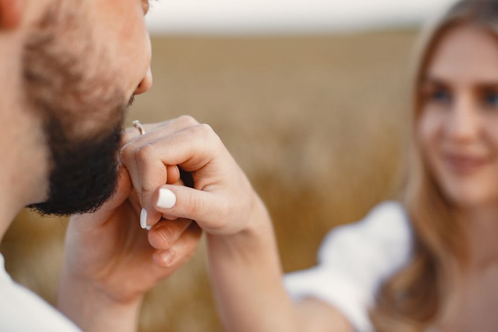 Los anillos de compromiso mas populares en 2025