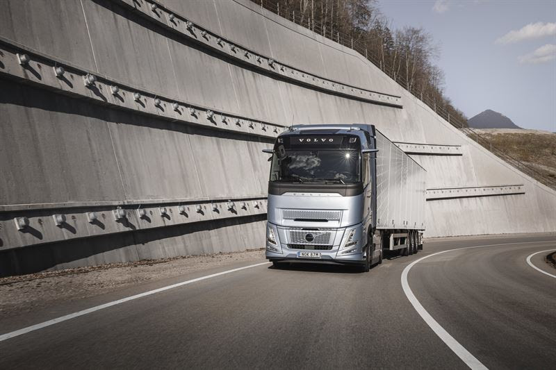 Volvo Trucks lanza tecnologia stop start para reducir CO2